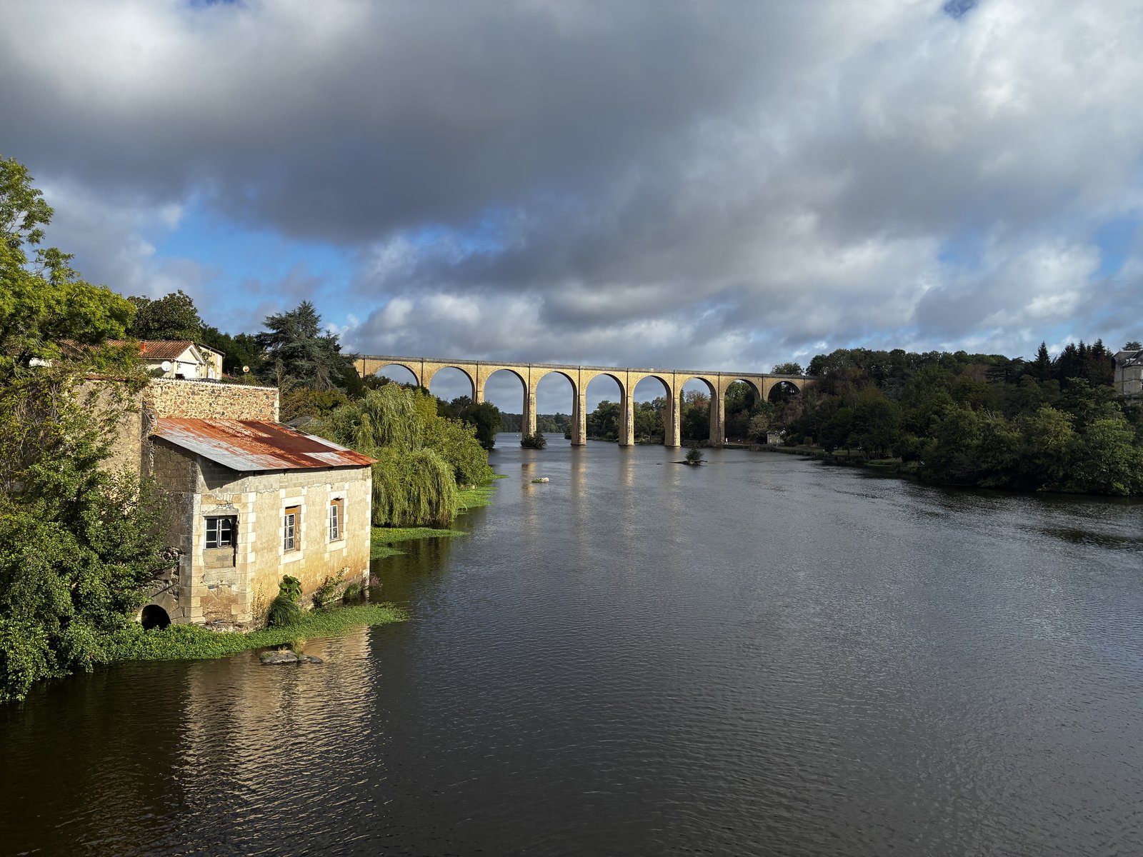 Ultra En Pente Douce Day 2: Queaux to Lathus (47.5km)